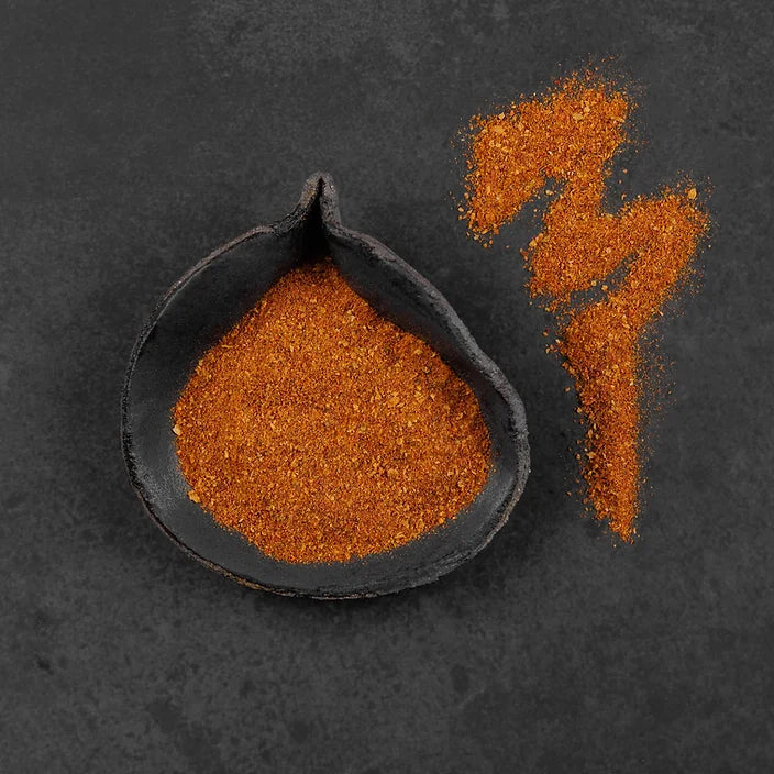 Fein gemahlenes Pulver aus roten Habaneros aus dem Burgenland